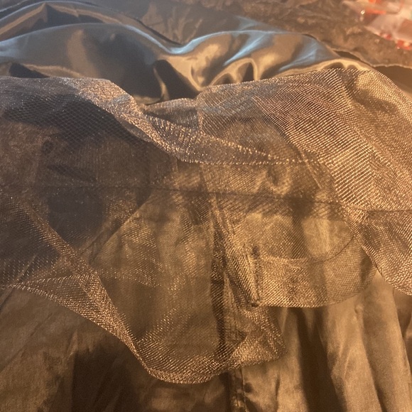 Niki By Niki Livas Black Lace Formal Dress Size 16 - Picture 12 of 12